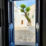 Traditional Arch House Paros * Márpissa