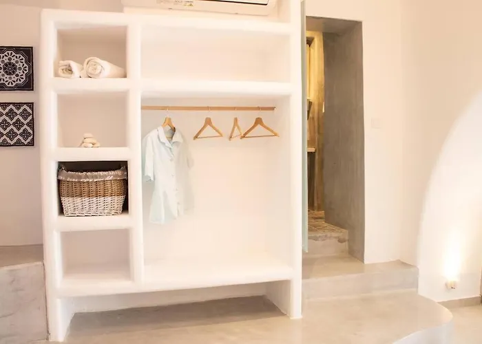 Traditional Arch House Paros